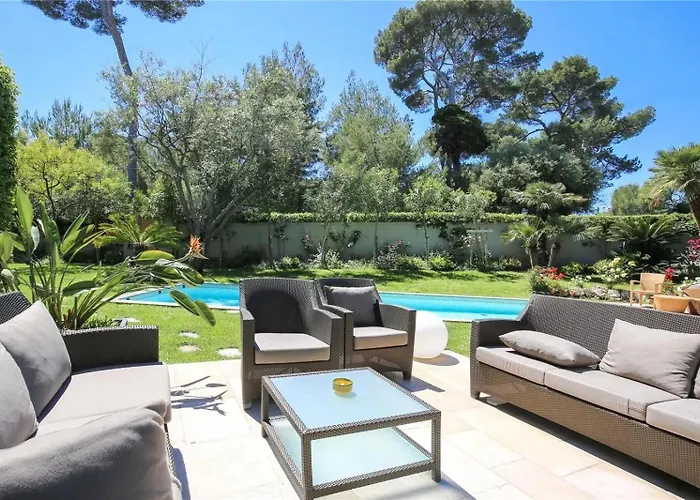 Villa De Luxe Avec Piscine - Cap D'antibes